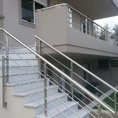Mira's Near Airport Holiday home *